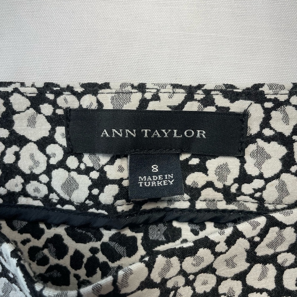 Anne Taylor Animal Print Skirt | Size 8 - Picture 5 of 13